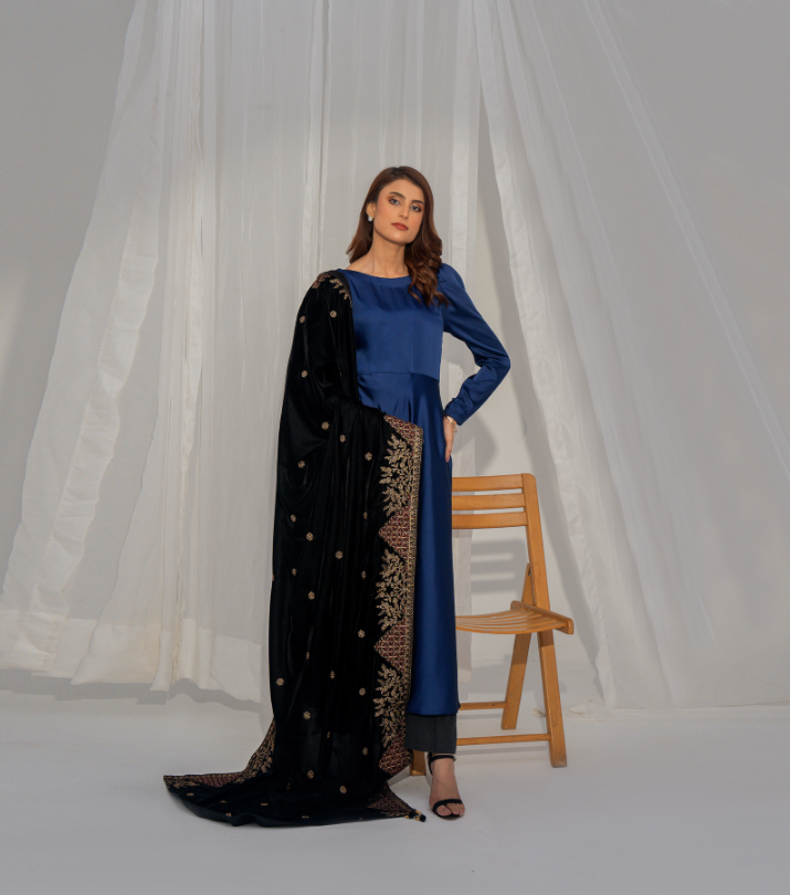 Micro 9000 Velvet Embroidered Shawl